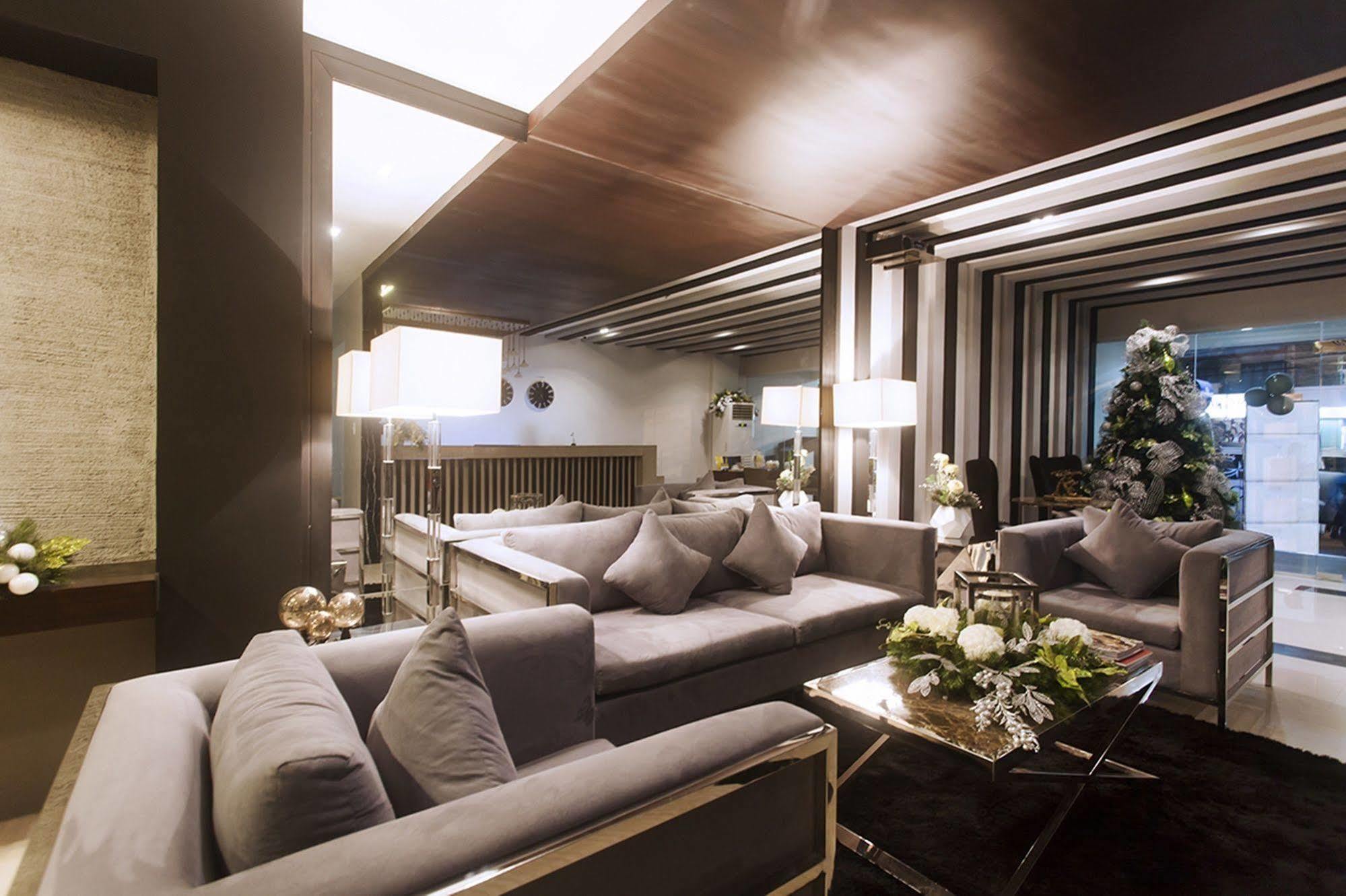 Grace Crown Hotel Angeles Ngoại thất bức ảnh