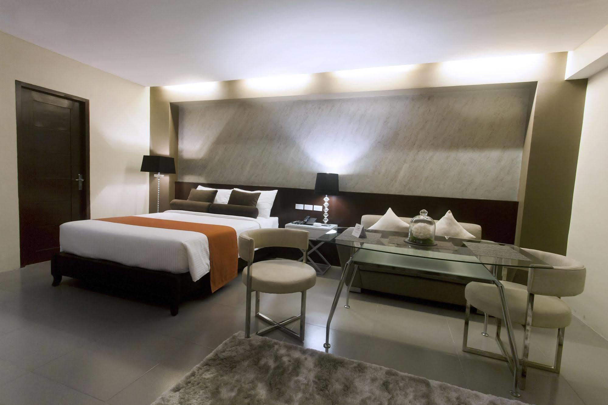 Grace Crown Hotel Angeles Ngoại thất bức ảnh